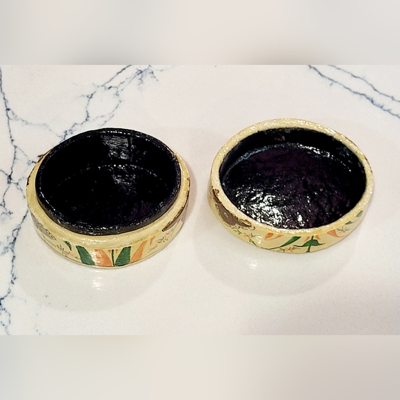 Vintage trinket box. Made in India - Picture 9 of 16